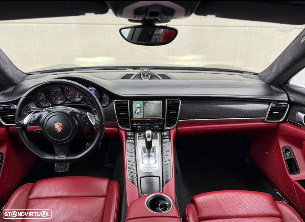 Porsche Panamera Turbo PDK - 16