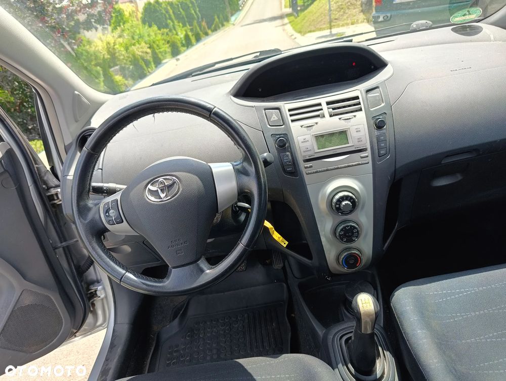 Toyota Yaris 1.3 Edition - 23