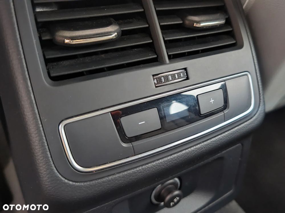 Audi A4 Avant 35 TFSI S tronic - 16