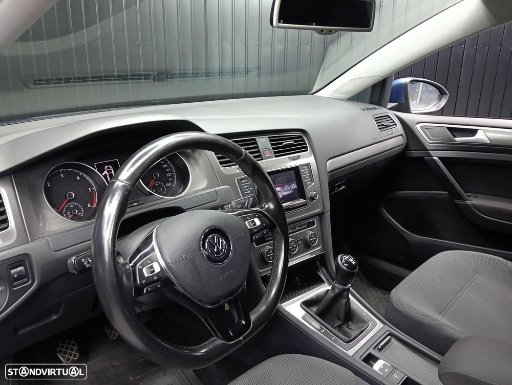 VW Golf 1.6 TDi Confortline - 10