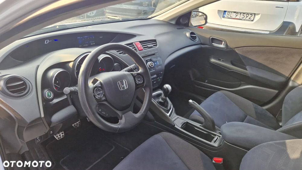 Honda Civic 1.8 i-VTEC Comfort Black Edition - 20