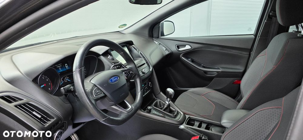 Ford Focus - 8