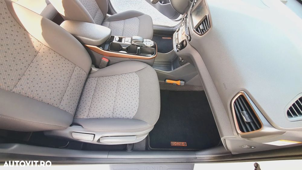 Hyundai IONIQ 120CP Exclusive - 6