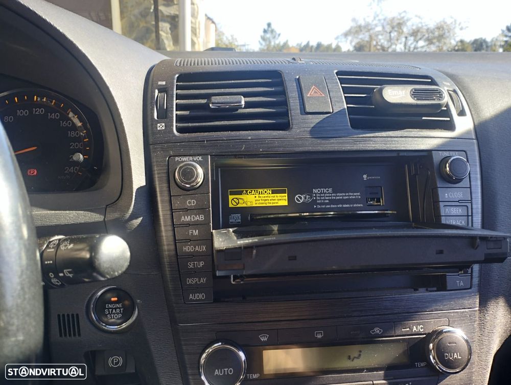 Toyota Avensis SW 2.0 D-4D - 11