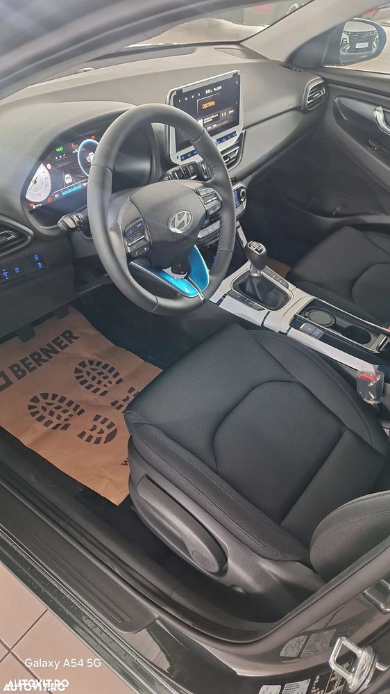 Hyundai i30 1.5 110CP 5DR M/T Comfort - 16