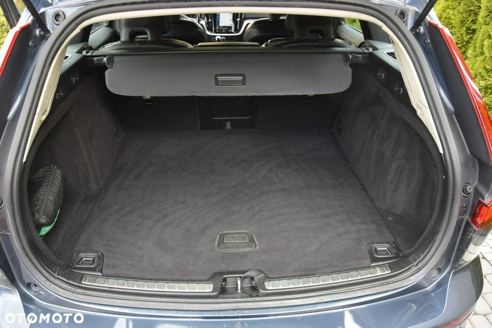 Volvo V60 D3 Momentum - 27