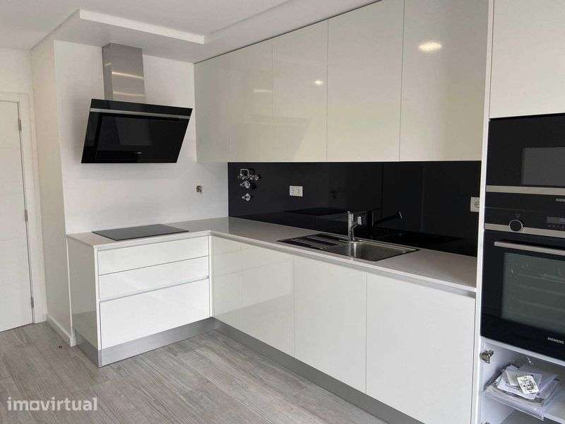 Duplex T4 para arrendar no Samouco - Grande imagem: 2/11