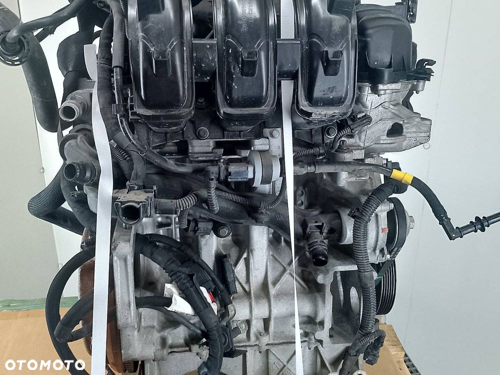 SILNIK CITROEN C3 III HM05     10XVA7 1.2 VTI - 1