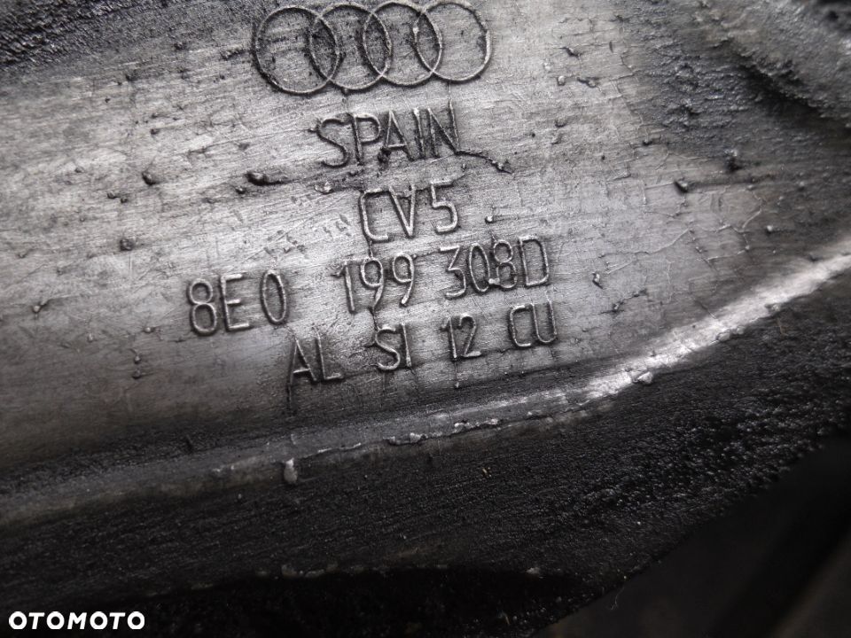ŁAPA PRAWA SILNIKA AUDI A4 B6 1.9 TDI 8E0199308D - 2