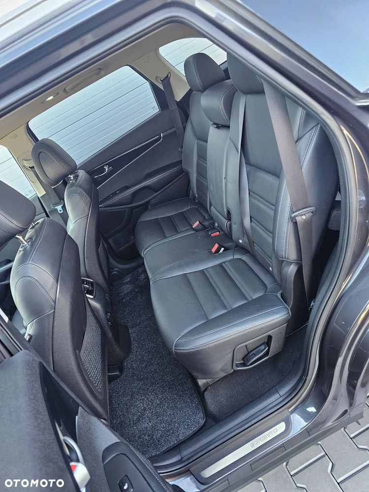 Kia Sorento 2.2 CRDi AWD Edition 7 - 19