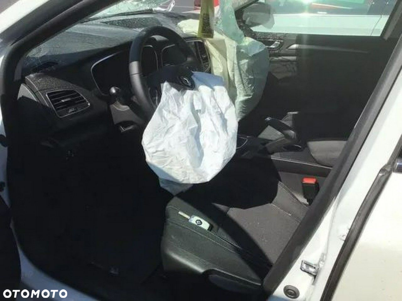 Renault Megane 1.5 Blue dCi Business - 5