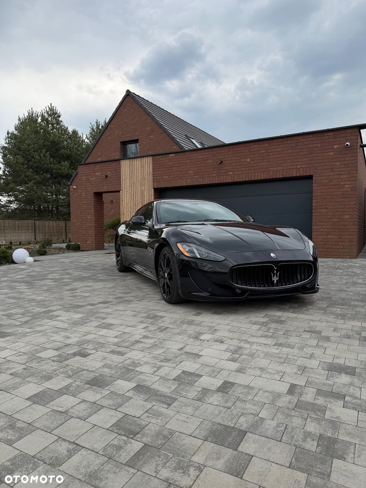 Maserati GranTurismo S Automat - 10