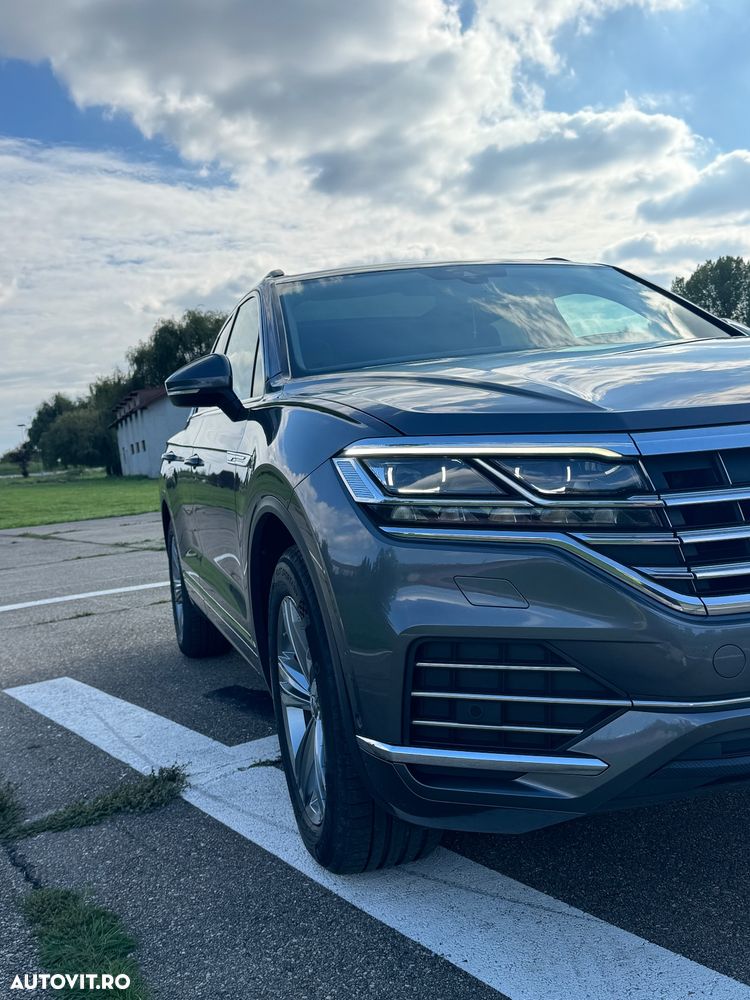 Volkswagen Touareg 3.0 V6 TDI 4Motion DPF Automatik Elegance - 4