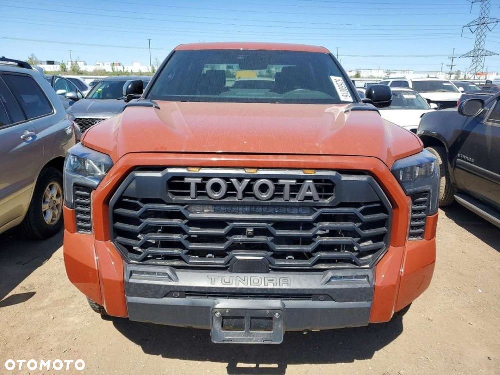 Toyota Tundra - 3