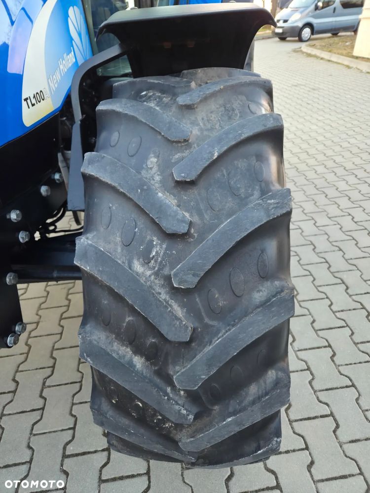 New Holland TL100A - 9