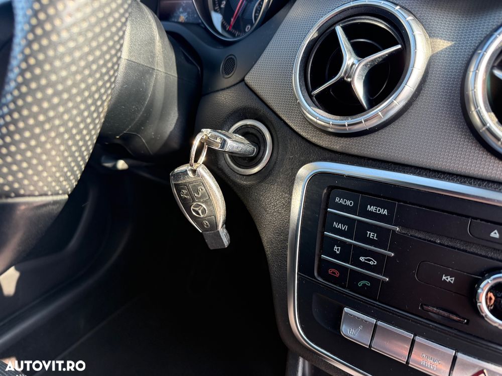 Mercedes-Benz CLA - 25