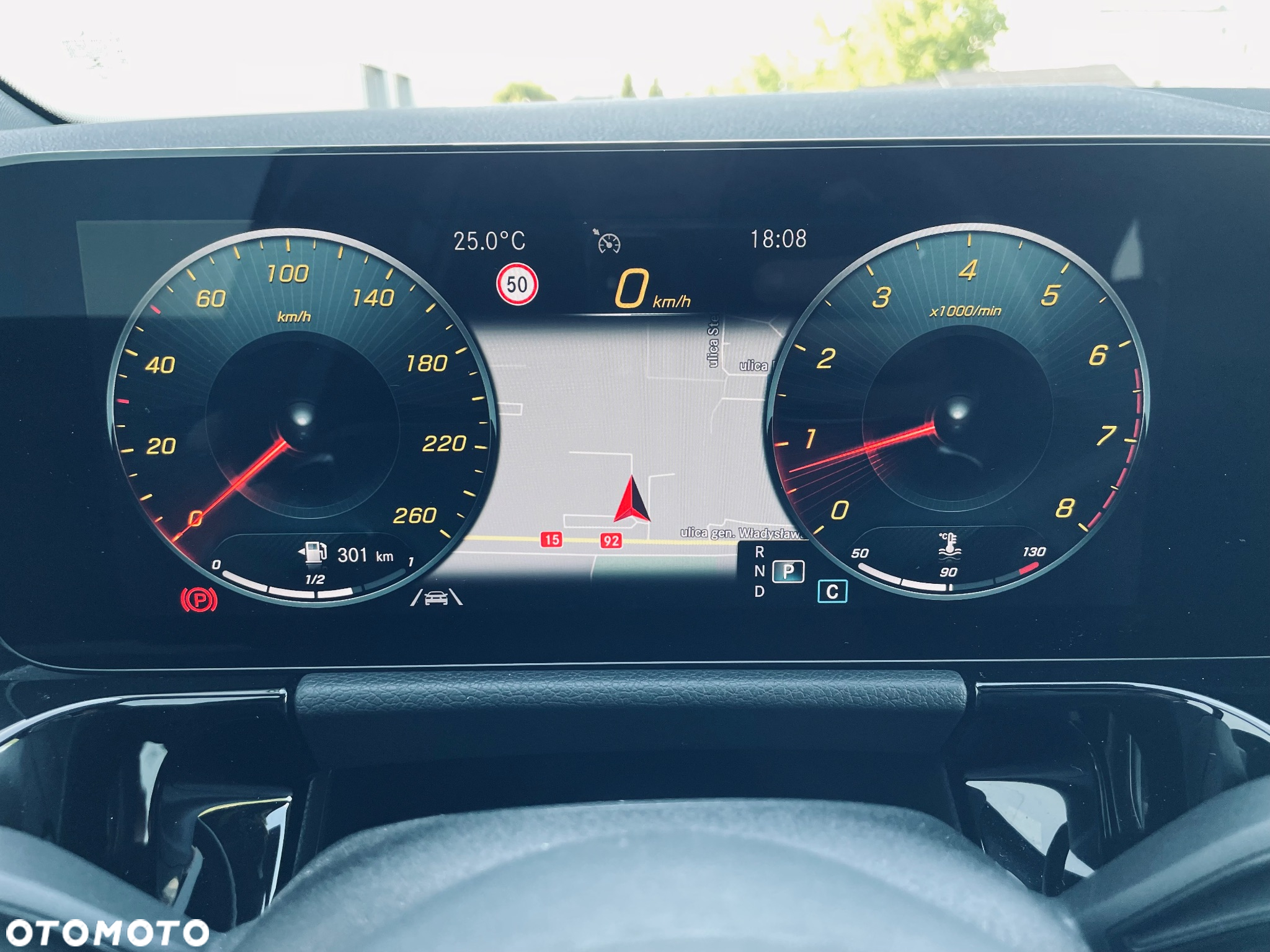 Mercedes-Benz GLA 250 8G-DCT AMG Line - 19