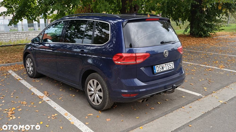 Volkswagen Touran - 5