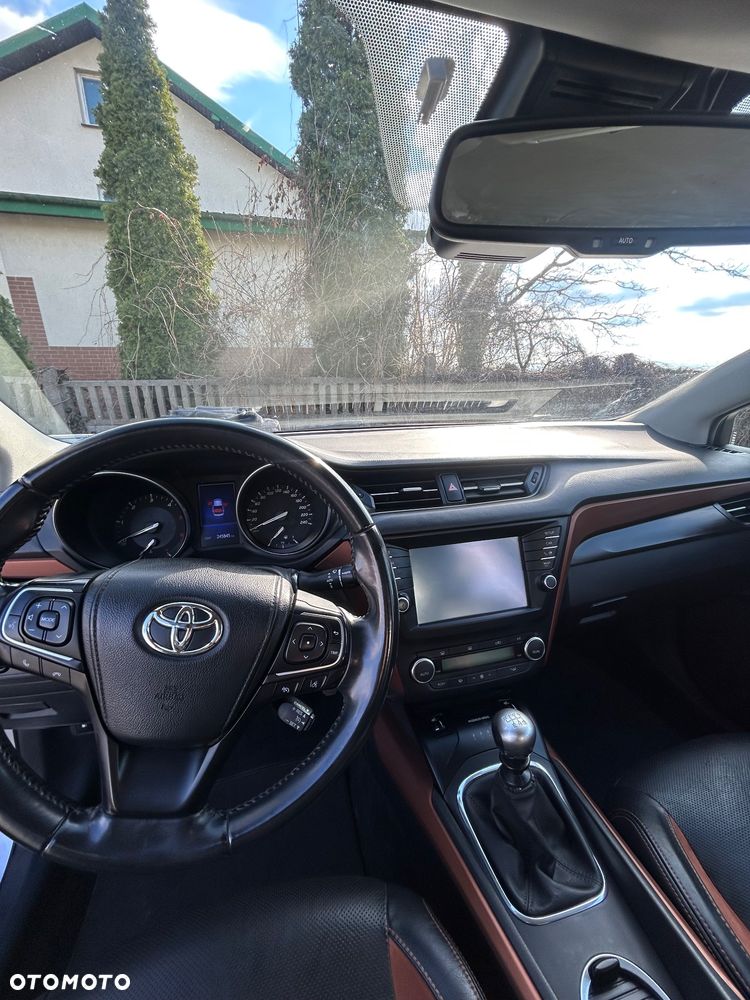 Toyota Avensis - 13