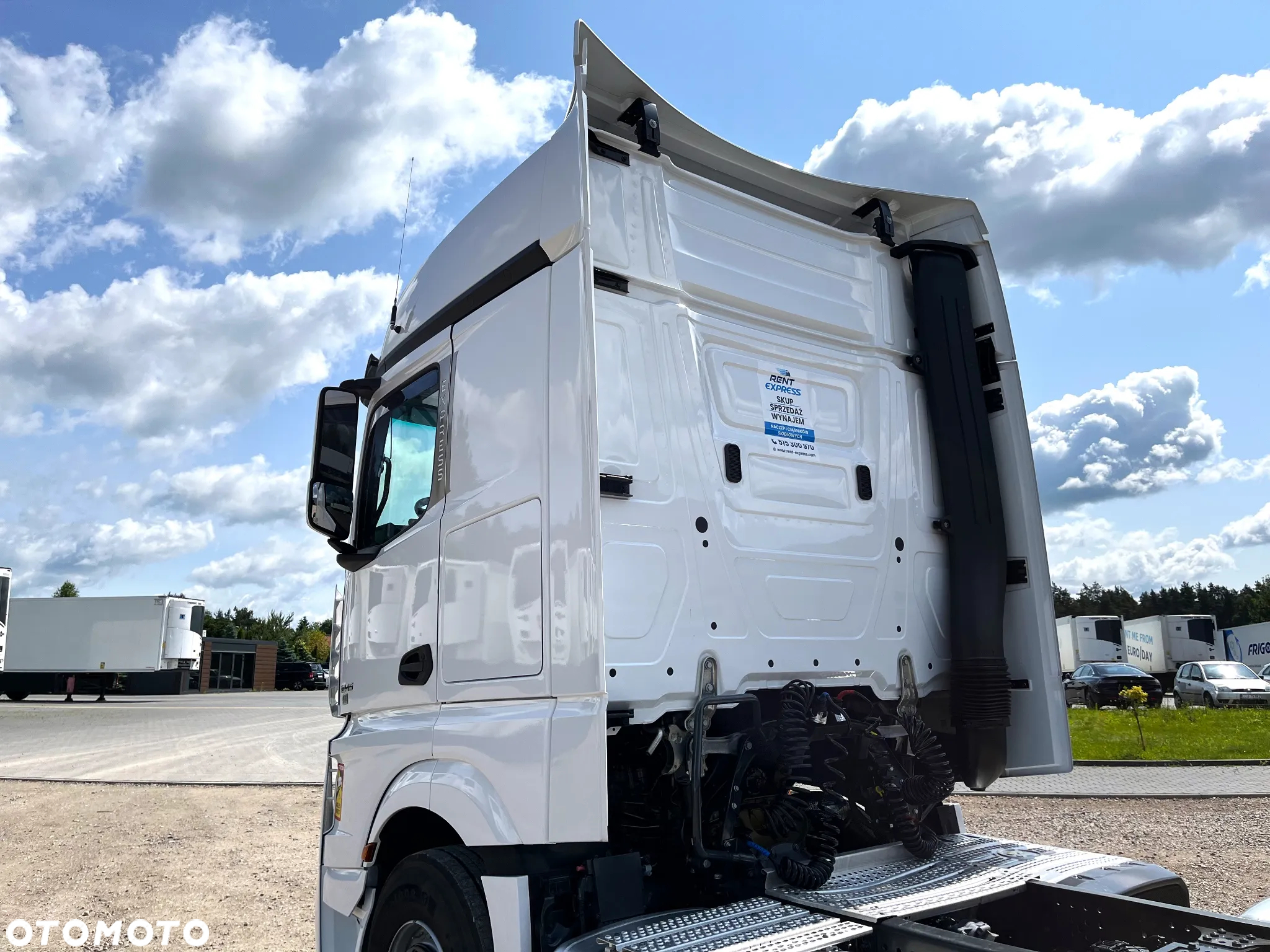Mercedes-Benz Actros - 4