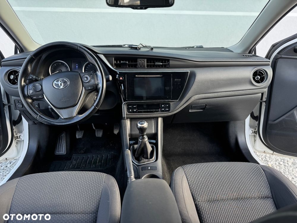 Toyota Corolla 1.4 D-4D Comfort - 21