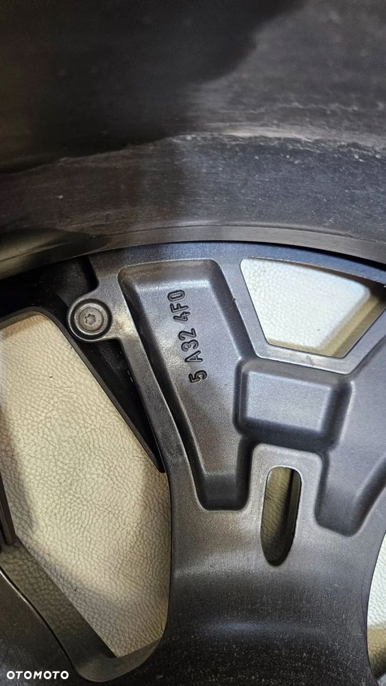 felga bmw i5 g60 8,5x20 5x112 et 28 5a324e8 - 12
