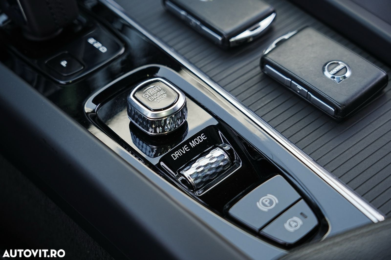 Volvo XC 60 B4 D AWD Geartronic Momentum Pro - 18