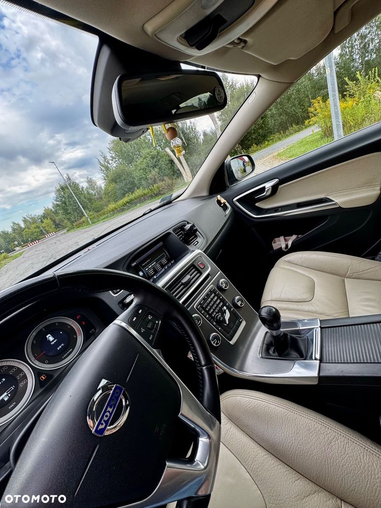 Volvo V60 D3 Summum - 19