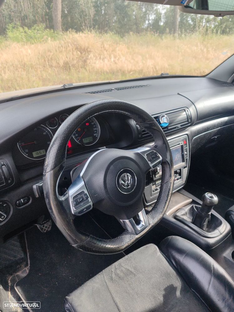 VW Passat 1.9 TDi Highline - 3
