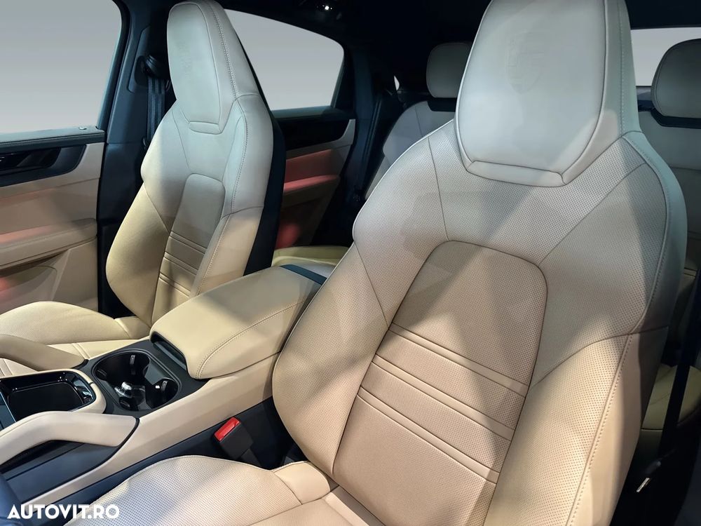 PORSCHE Cayenne Coupe 2026 — imagine 10