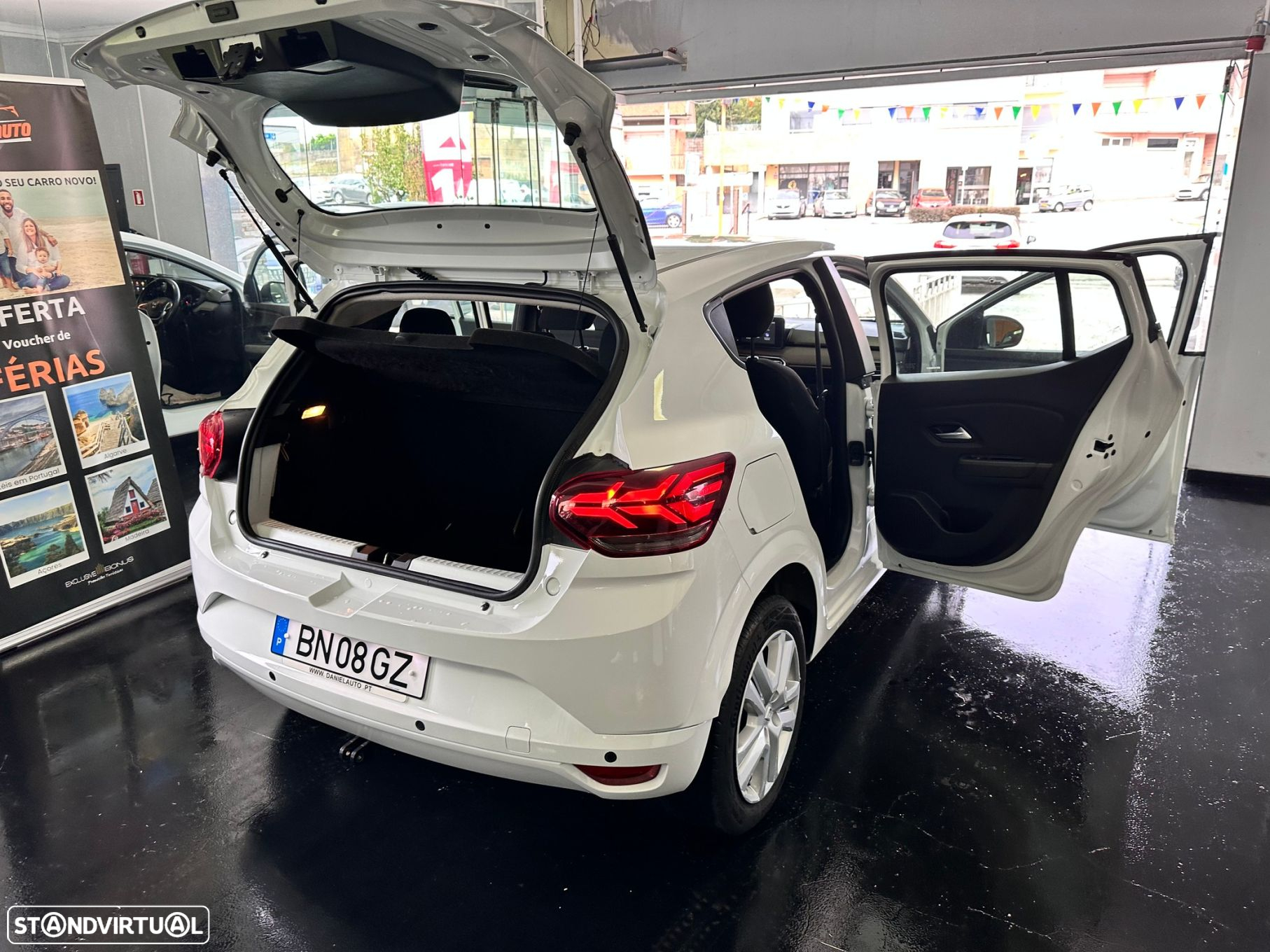 Dacia Sandero 1.0 SCe Essential - 9
