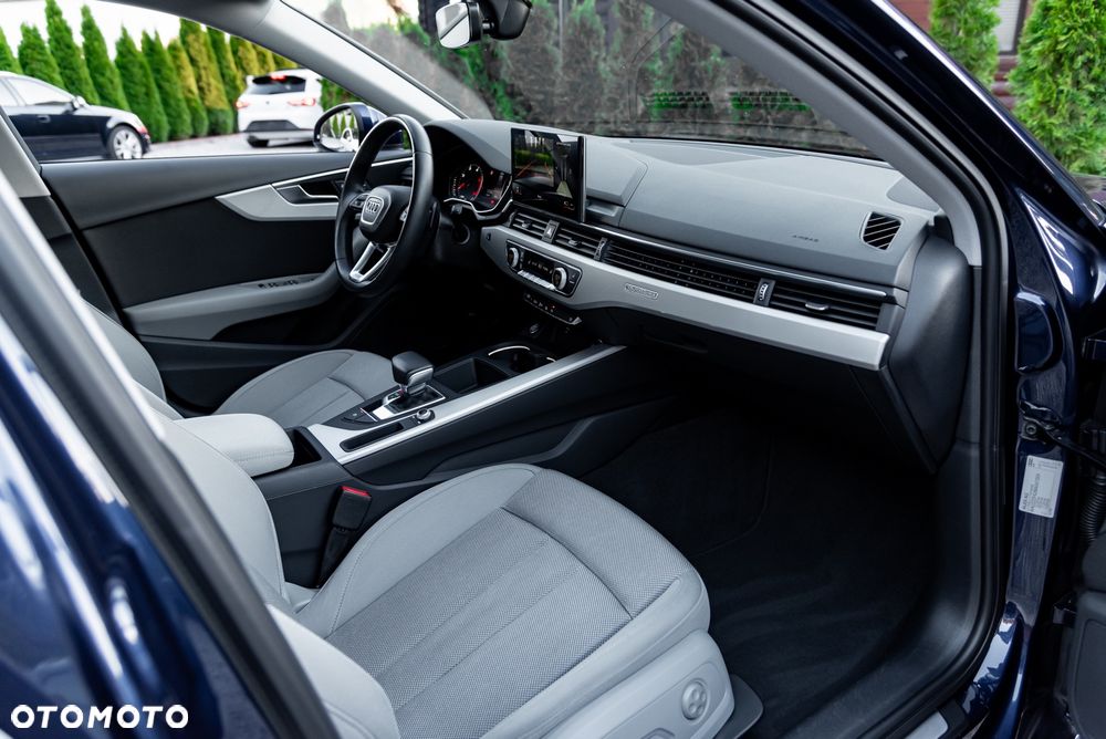 Audi A4 Avant 40 TDI quattro S tronic - 22