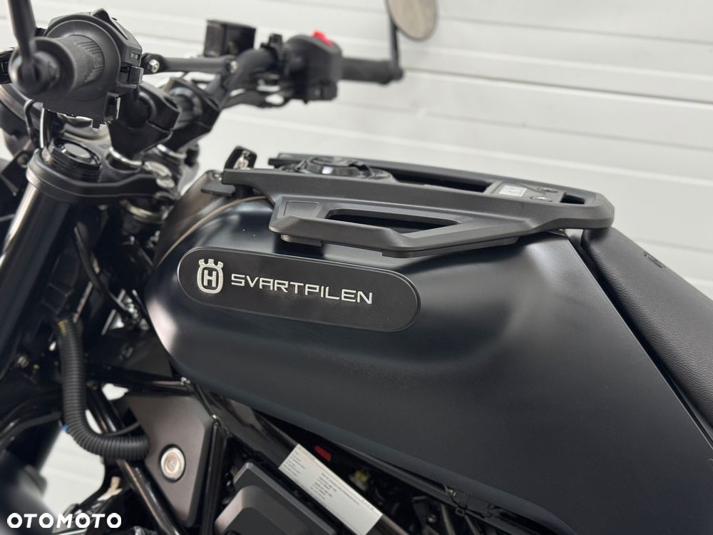 Husqvarna Svartpilen - 20