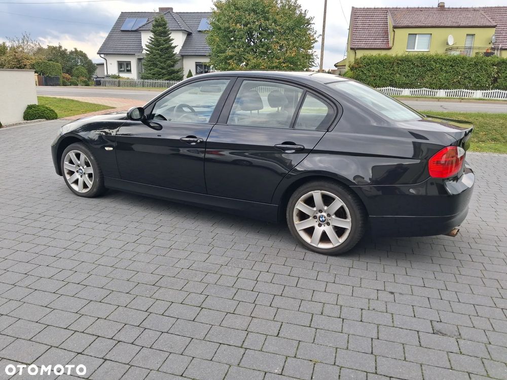 BMW Seria 3 320i - 24