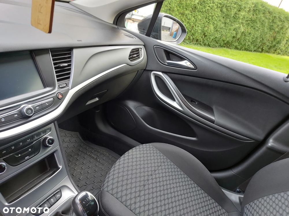 Opel Astra 1.6 T Elite S&S - 11