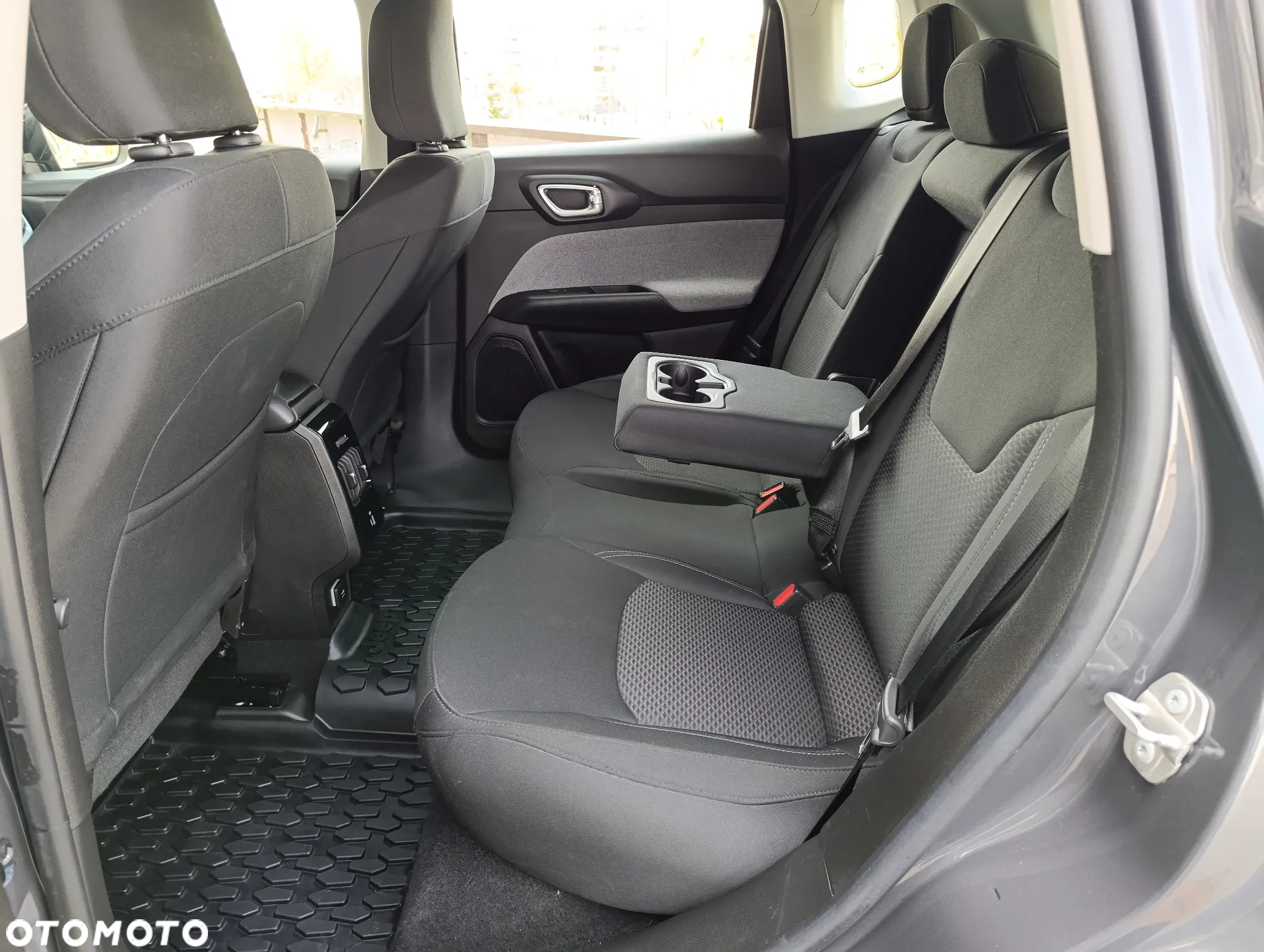 Jeep Compass 1.3 TMair Longitude FWD S&S - 18