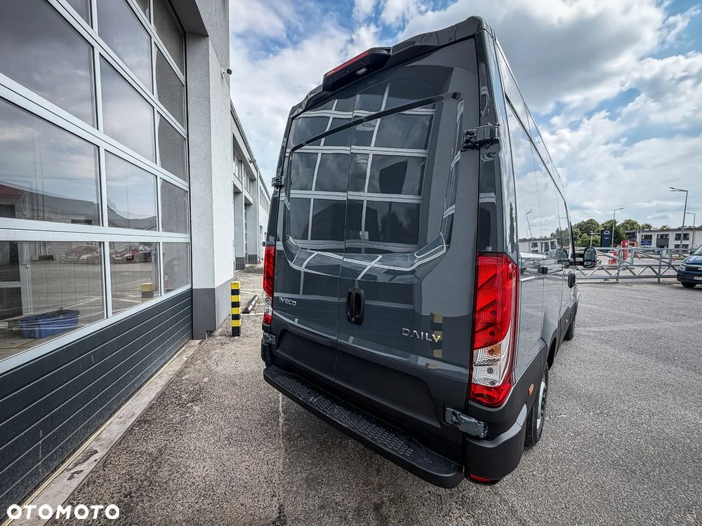 Iveco Daily 35S16HA8 V - Furgon L3H2 2.3 silnik od ręki GSC Gorzów - 7