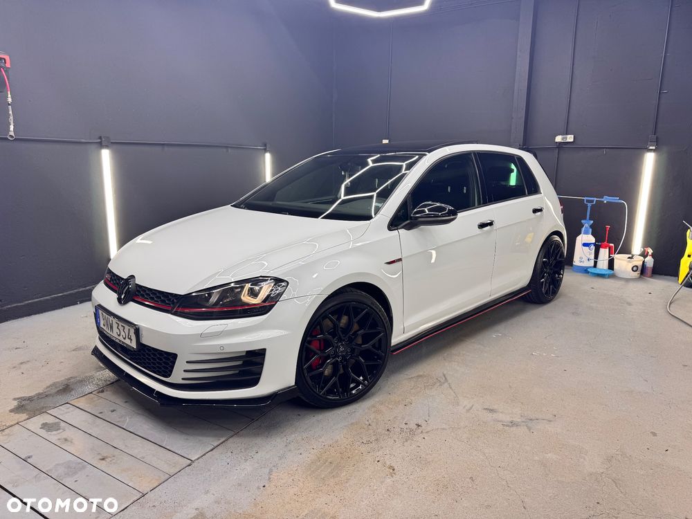 Volkswagen Golf GTI Performance BlueMotion Technology DSG - 2