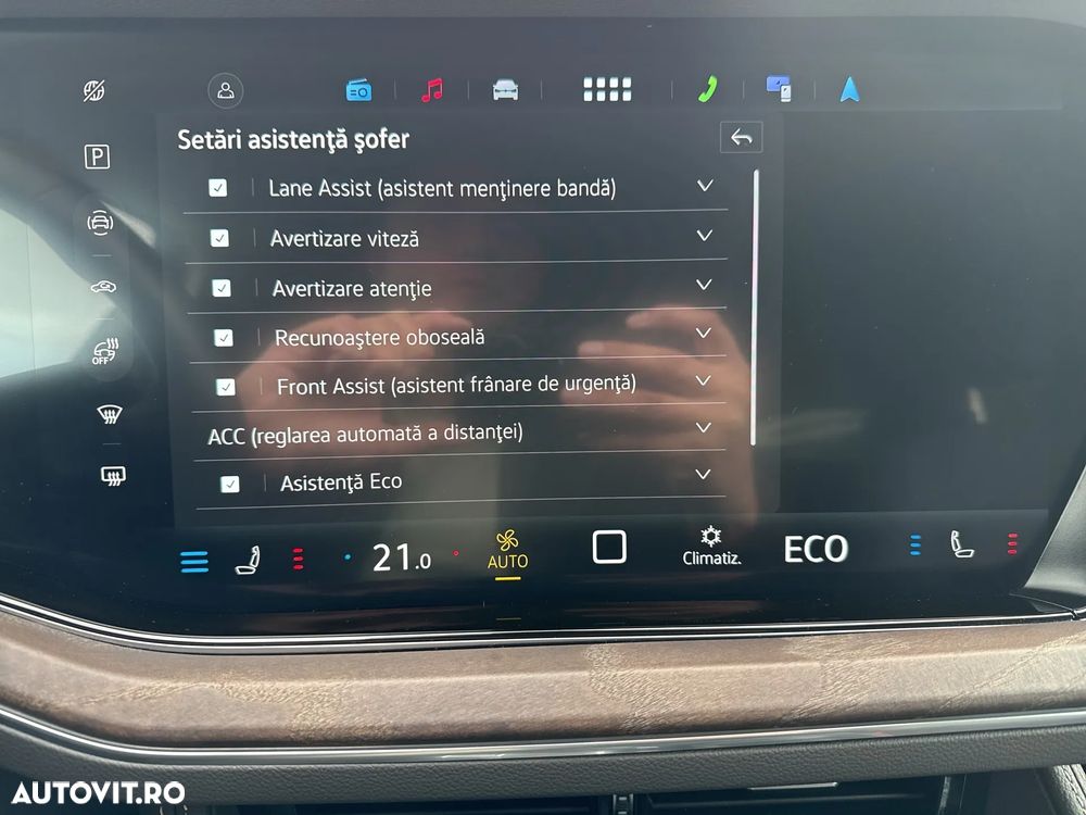 Volkswagen Touareg V6 TDI 4MOTION Elegance - 23