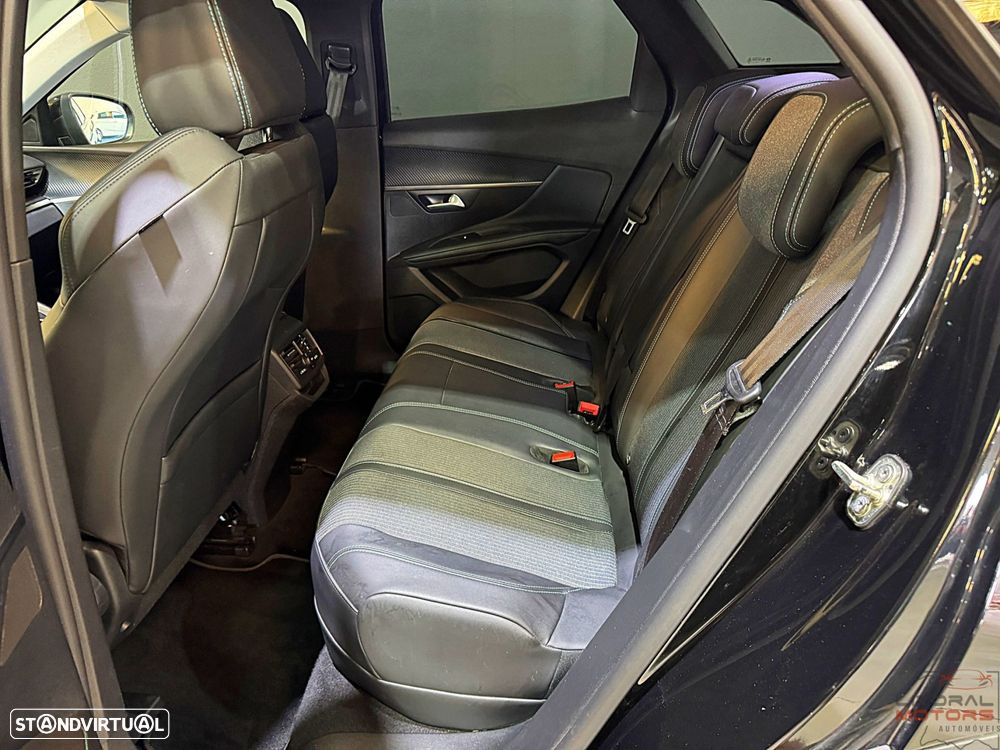 Peugeot 3008 1.6 Hybrid Allure e-EAT8 - 17