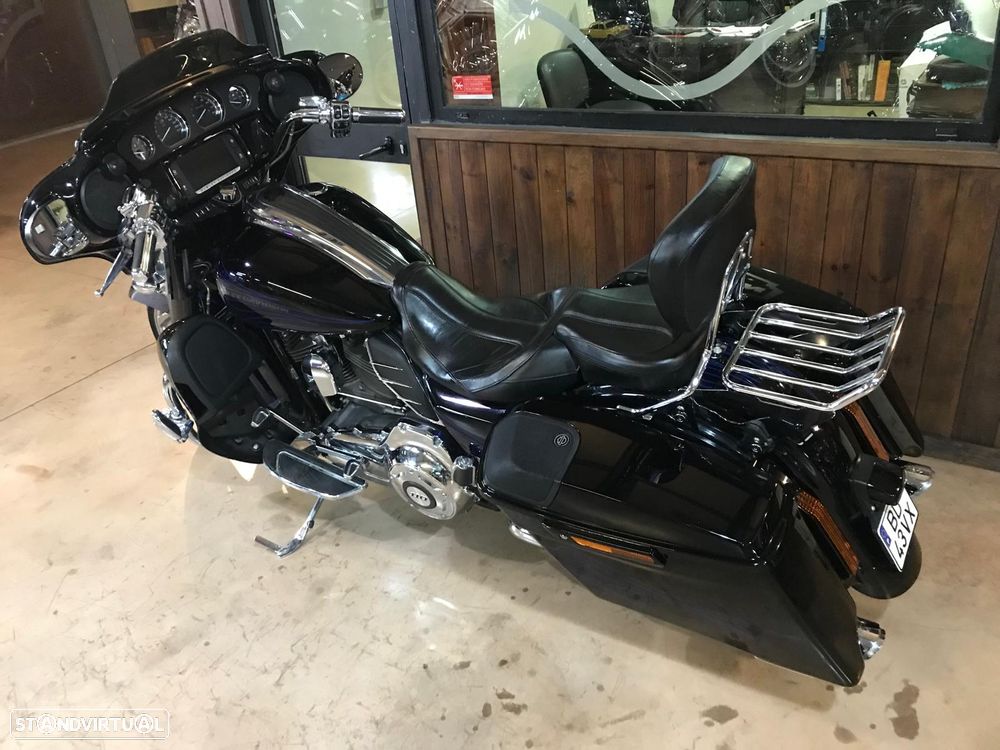 Harley-Davidson FLHXS CVO STREET GLIDE (FLHXSE) - 3