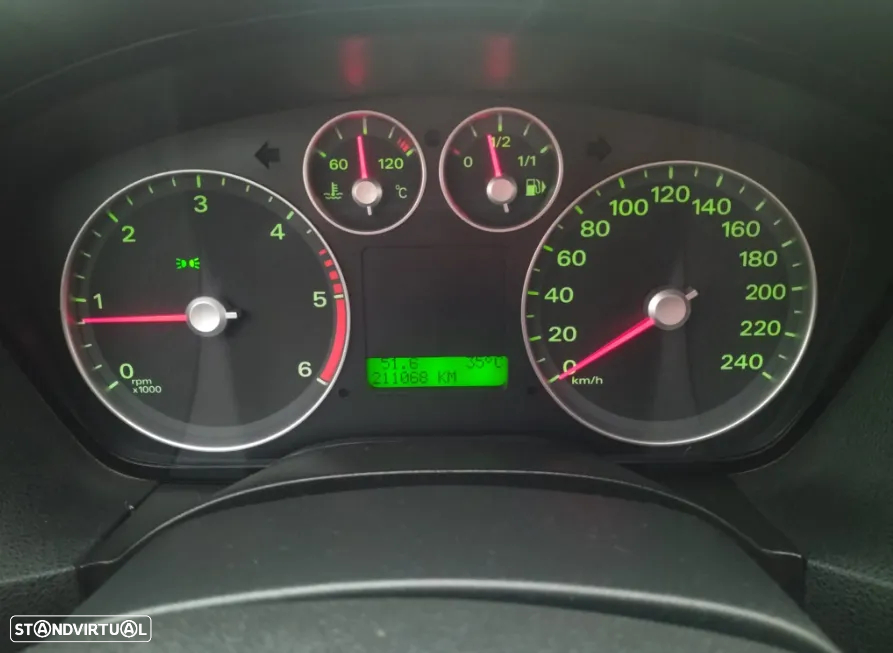 Ford Focus SW 1.6 TDCi Titanium - 20