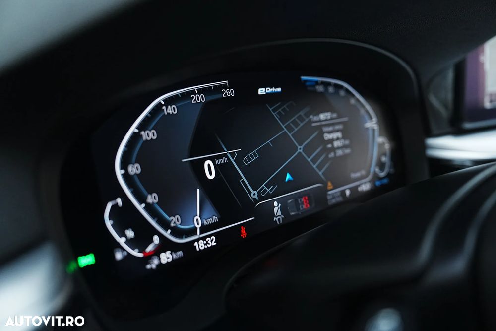 BMW Seria 5 530e xDrive AT PHEV - 18