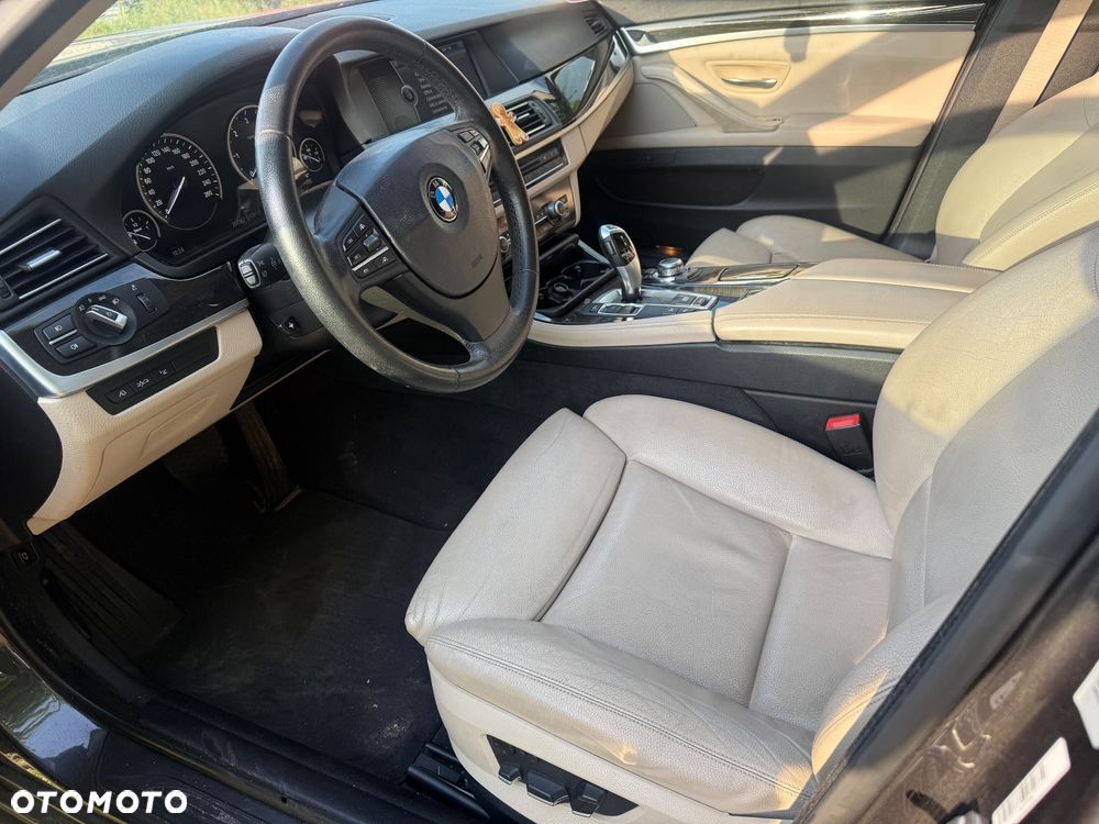 BMW Seria 5 535d xDrive Luxury Line - 12