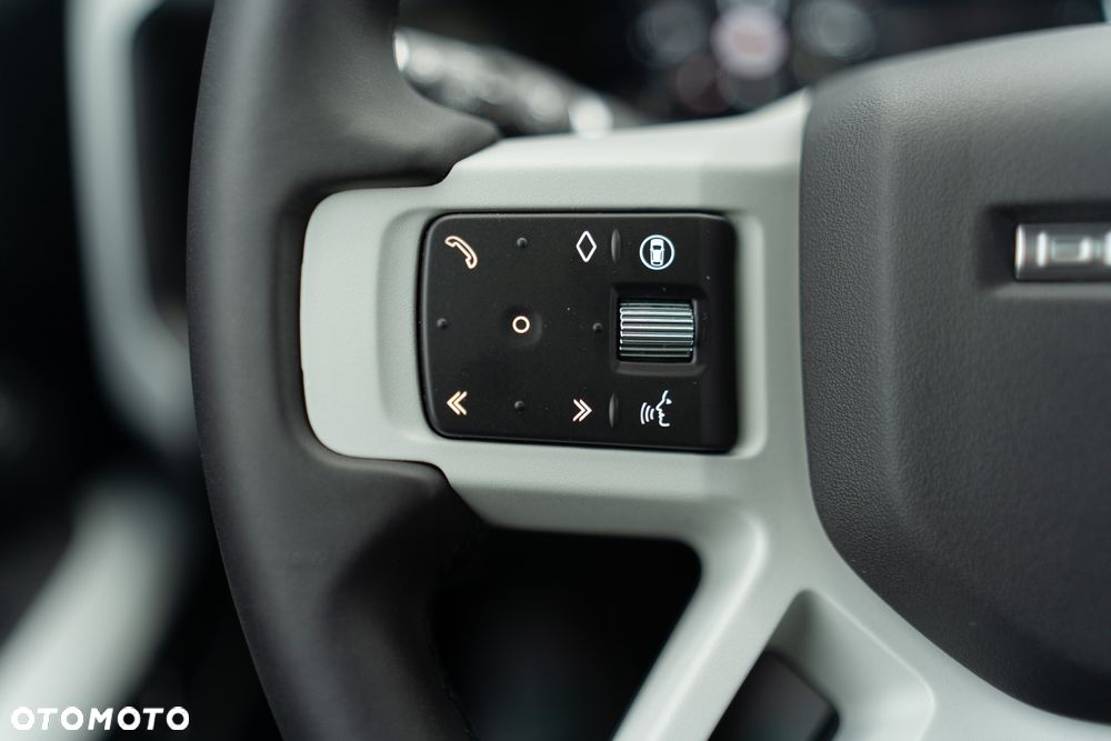 Land Rover Defender - 15