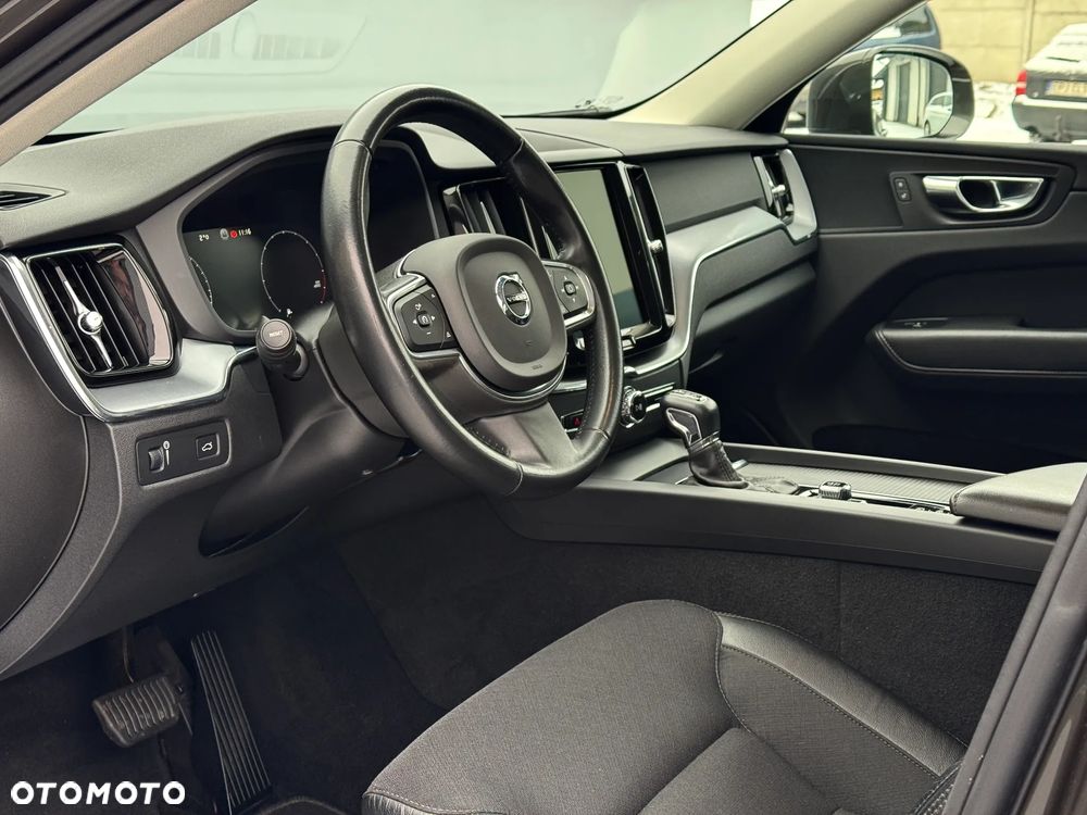 Volvo XC 60 D4 Momentum Pro - 9