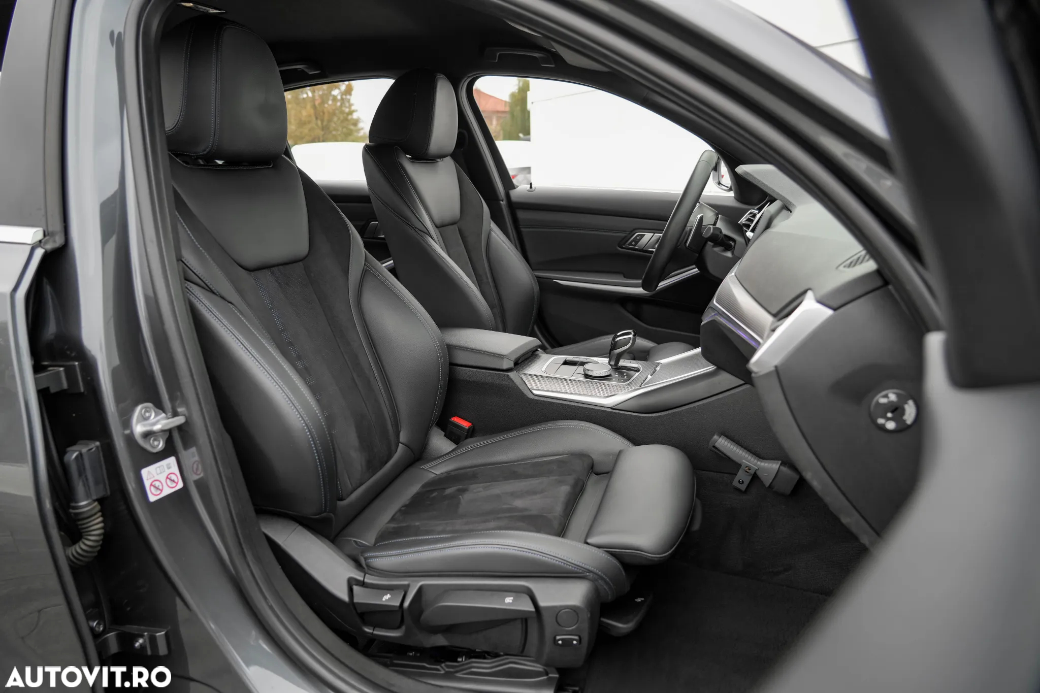 BMW Seria 3 320i Aut. M Sport - 17