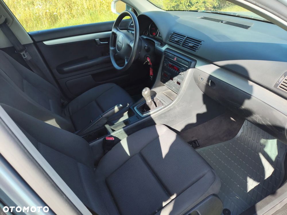 Audi A4 Avant 1.6 - 8