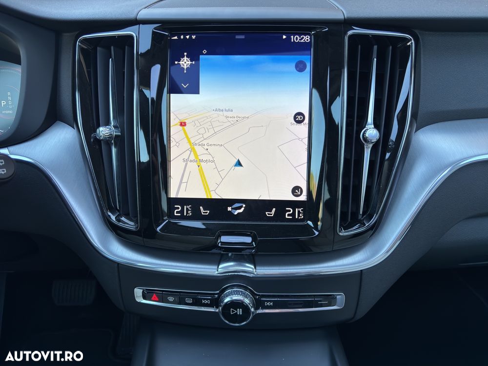Volvo XC 60 T8 Twin Engine AWD Inscription - 17