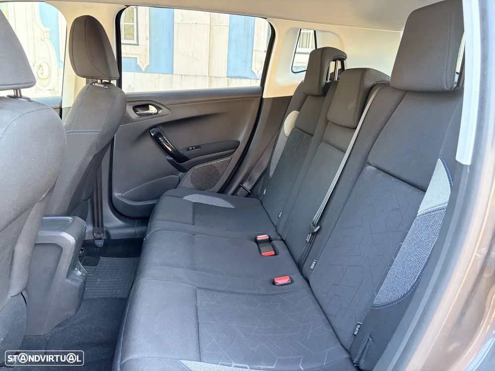 Peugeot 2008 - 17